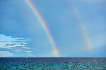 Horizon and double rainbow