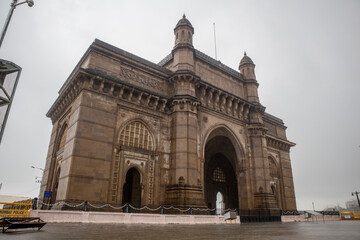 Fototapeta na wymiar Rainy day at the Gateway of India