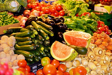 Mercat de la Boqueria in Barcelona, Spaniens berühmter, lebhafter öffentlicher Markt, der keine...