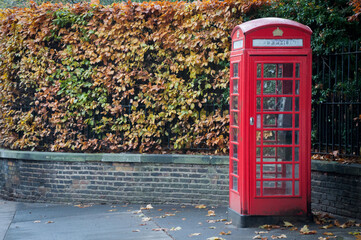 red telephone box