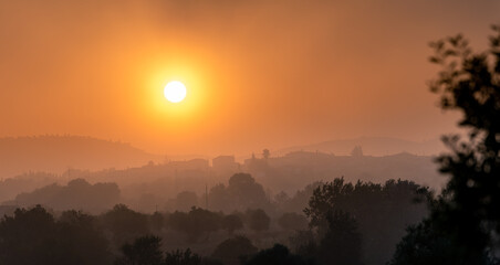 Alvorecer de um dia de verão