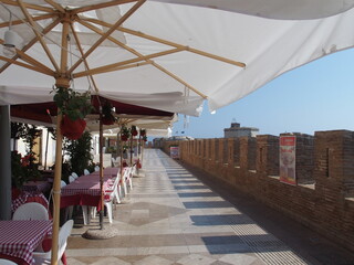 Promenade in Civitavecchia Italien