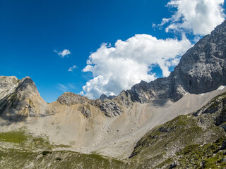 Obraz premium Seebensee and Drachensee near Ehrwald in Tyrol