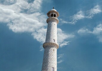 One of the pillar of the taj mahal with clear beautiful sky