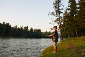 Fototapeta na wymiar boy fishing