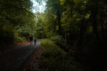 Obraz premium Vater- Sohn Ausflug