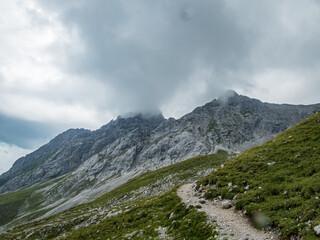 Obraz premium Seebensee and Drachensee near Ehrwald in Tyrol