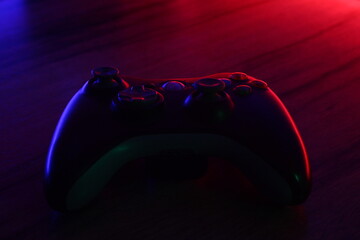 xbox hand © Motaz
