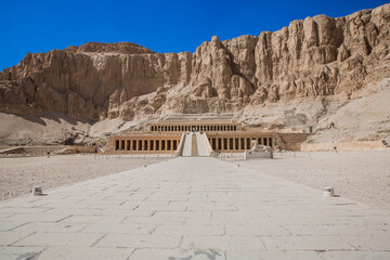 Panoramic of the Temple of Hatshepsut below the mountains