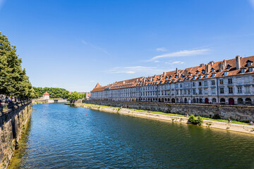 Fototapeta premium Dans les rues de Besançon