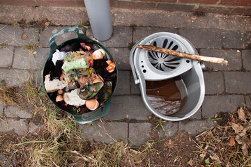 Kitchen Composting Bin