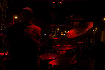 baterista tocando