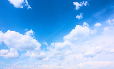 Blue sky with white heap clouds