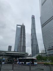 Fototapeta na wymiar Grattes-ciel du quartier de Pudong à Shanghai, Chine