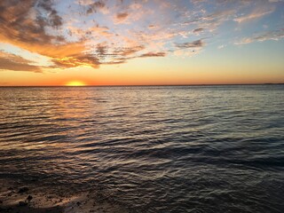 Obraz premium sunset over the beach ocean Australia
