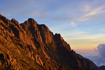 夕日に染まるジャンダルム
