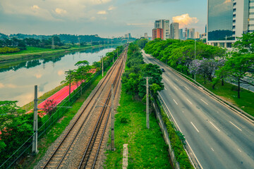 Marginal Pinheiros and Bike Lanes