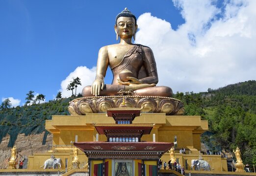 buddha statue in Buthan
