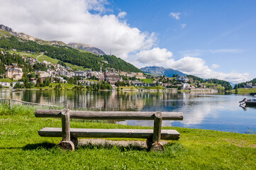 St. Moritz, St. Moritzersee, See, Holzbank, Seeufer, Uferweg, Oberengadin, Corviglia, Alpen,...