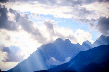 Fototapeta na wymiar Wilder Kaiser Berge Sky SOnne