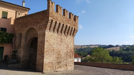 Fototapeta na wymiar Torre Malatestiana del XV secolo a Castel Colonna di Trecastelli nelle Marche