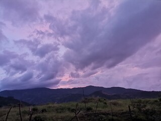 Obraz premium clouds over the mountains