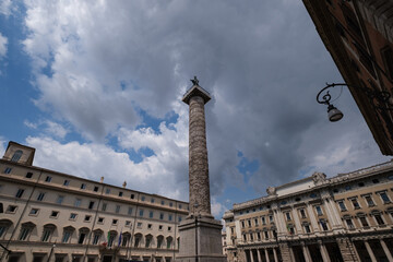 Obraz premium Piazza Colonna, Rome, Lazio, Italy