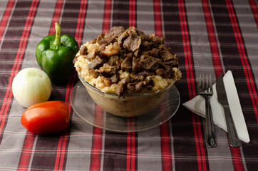 apple crumble with nuts and raisins