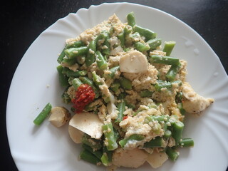 fresh warm green beans salad