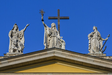 Obraz premium Cathedral Basilica of St. John the Apostle or Eger Cathedral - third largest Catholic Church in Hungary. Eger Cathedral built in 1831 - 1837 in classicist designs. Eger, Hungary