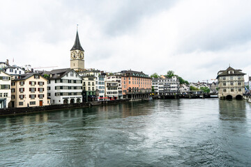 Fototapeta na wymiar The riverfront in the city of Zurich