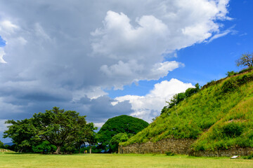 Vistas de Zona arqueológica Monte Alban y la ciudad de Oaxaca, Mexico.