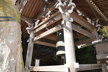 神社の釣鐘