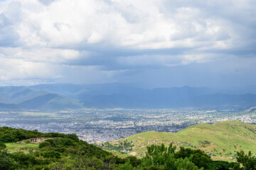 Fototapeta na wymiar Vistas de Zona arqueológica Monte Alban y la ciudad de Oaxaca, Mexico.