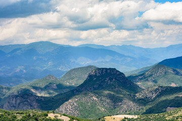 Paisaje de montaña desde Hierve El Agua en Oaxaca.