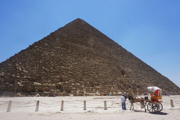 Fototapeta na wymiar KI cairo EGYPT ひとり旅　日常の風景5 ピラミッド
