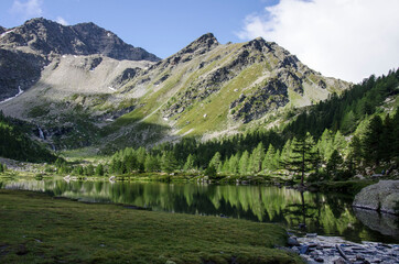 lago - acqua - natura - paesaggio - verde - montagna