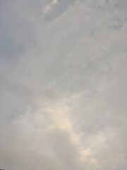 Fototapeta na wymiar sky and clouds in the evening