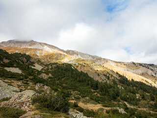 Fototapeta na wymiar Beautiful authentic rocky landscape of the Pyrenees. Bansko, Bulgaria.
