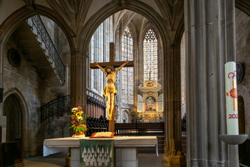 Fototapeta na wymiar interior view of the altar and choir in St. Dionys Church in Esslingen