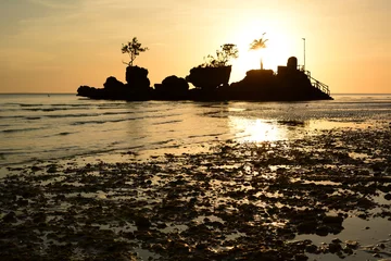 Papier Peint photo Plage blanche de Boracay Willy's Rock silhouette at sunset. White beach. Boracay island. Aklan. Western Visayas. Philippines