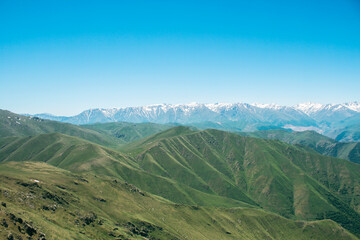 Naklejka premium mountain view from the top of the mountain