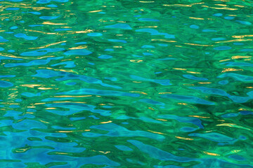 Fototapeta na wymiar Beautiful green waters of chalkidiki sea 