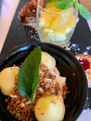 Dessert, tiramisu, verrine  de fruits, chocolat , glaces