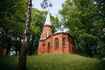 Kalwaria Piekarska Piekary Slaskie kościół w lesie kościółek park