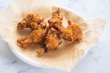 鶏手羽元の唐揚げ
