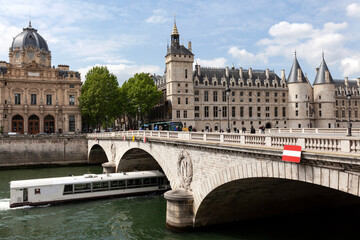 Fototapeta na wymiar Pont au Change. Paris