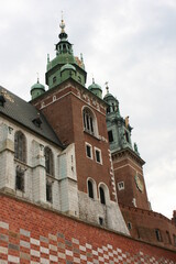 Fototapeta na wymiar Wawelschloss in Krakow. Wawelhügel. Zamek na Wawelu. Cracow.