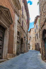 Fototapeta na wymiar Todi, una terrazza sull’Umbria, un gioiello di arte e cultura