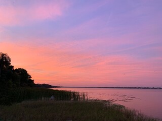Fototapeta na wymiar sunset over the lake, pink, blue